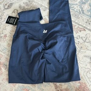 NWT Muscle nation scrunch butt leggings